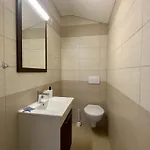 Modern And Spacious 3-bedroom With Balcony & Garden Near شقة مالينسكا